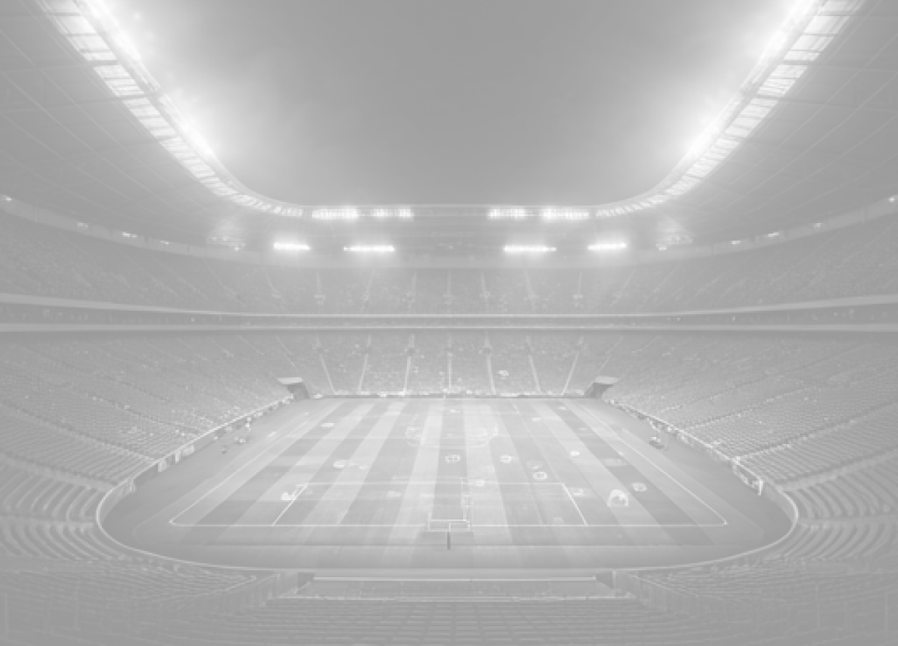 Suasana pertandingan sepak bola RAJANOBAR